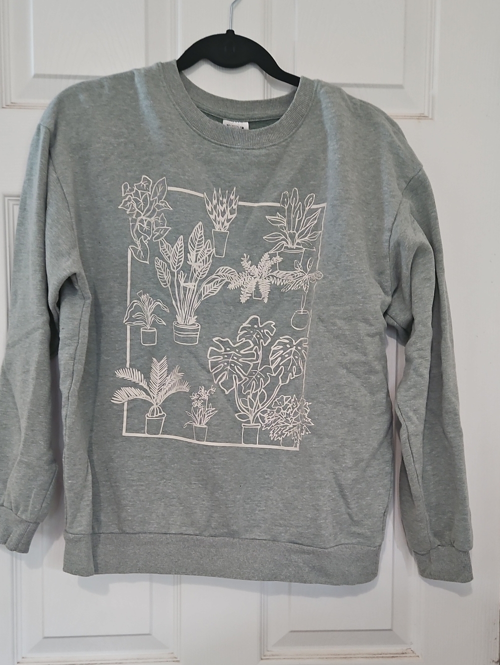 Women’s Gray Plant Graphic Sweatshirt